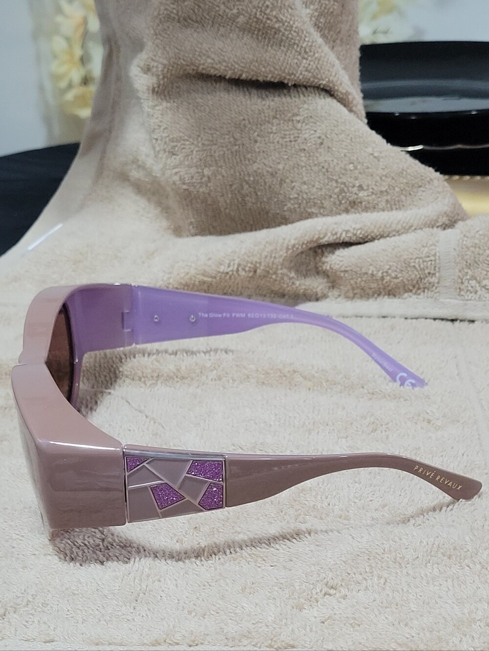 Women's Oversized Sunglasses in Light Mauve with Brown Lenses - Picture 6 of 6